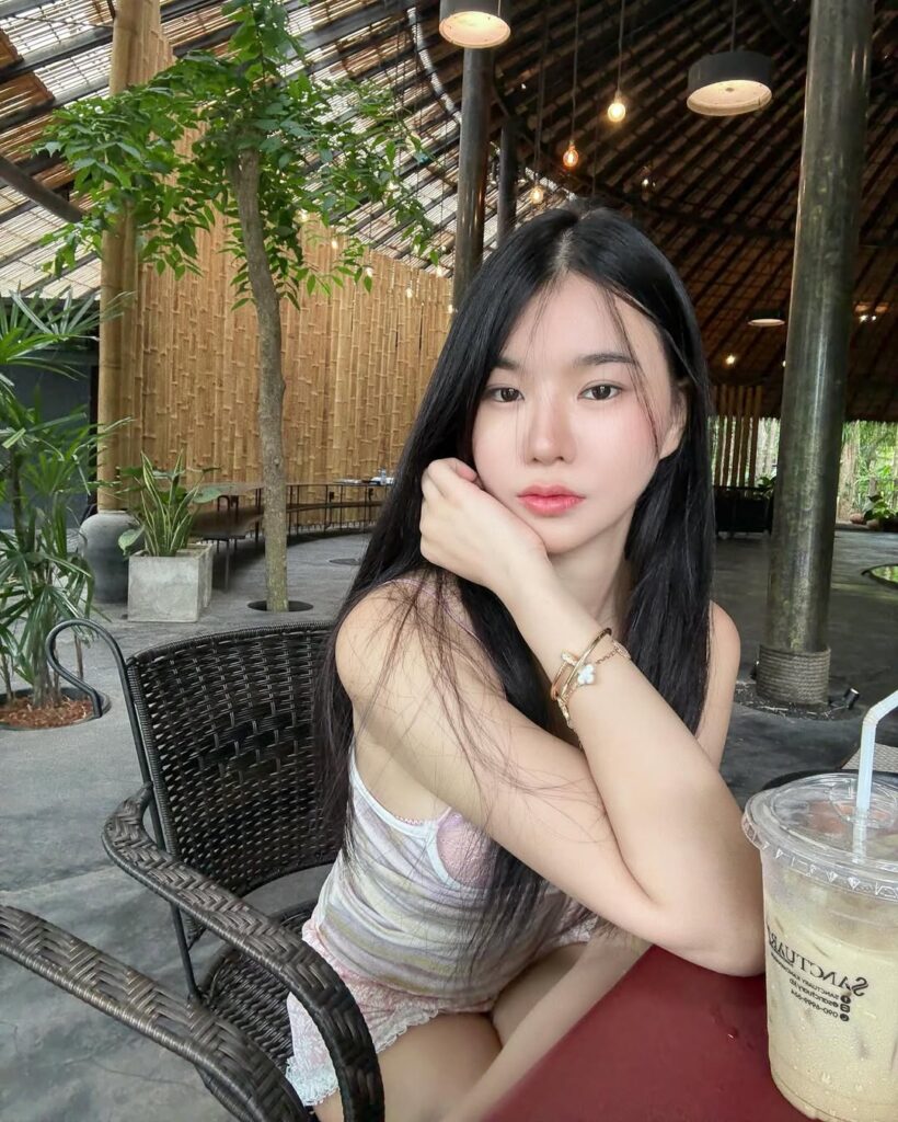 แบมบู แมงปอ