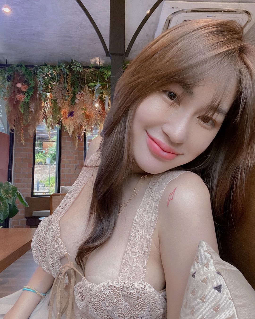 นุ่น ลลดา เน็ตไอดอล